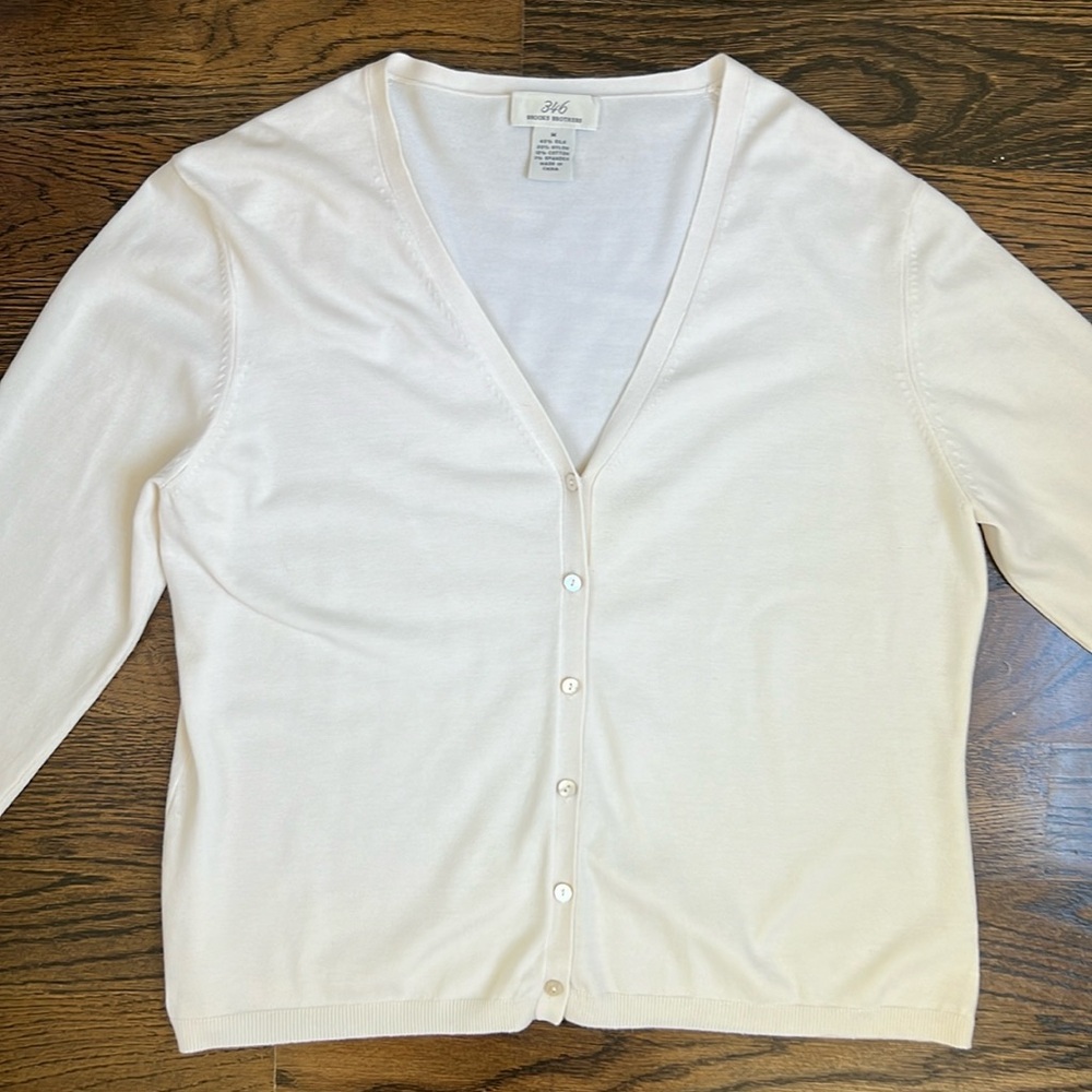Brooks brothers 346 Cardigan Size Medium